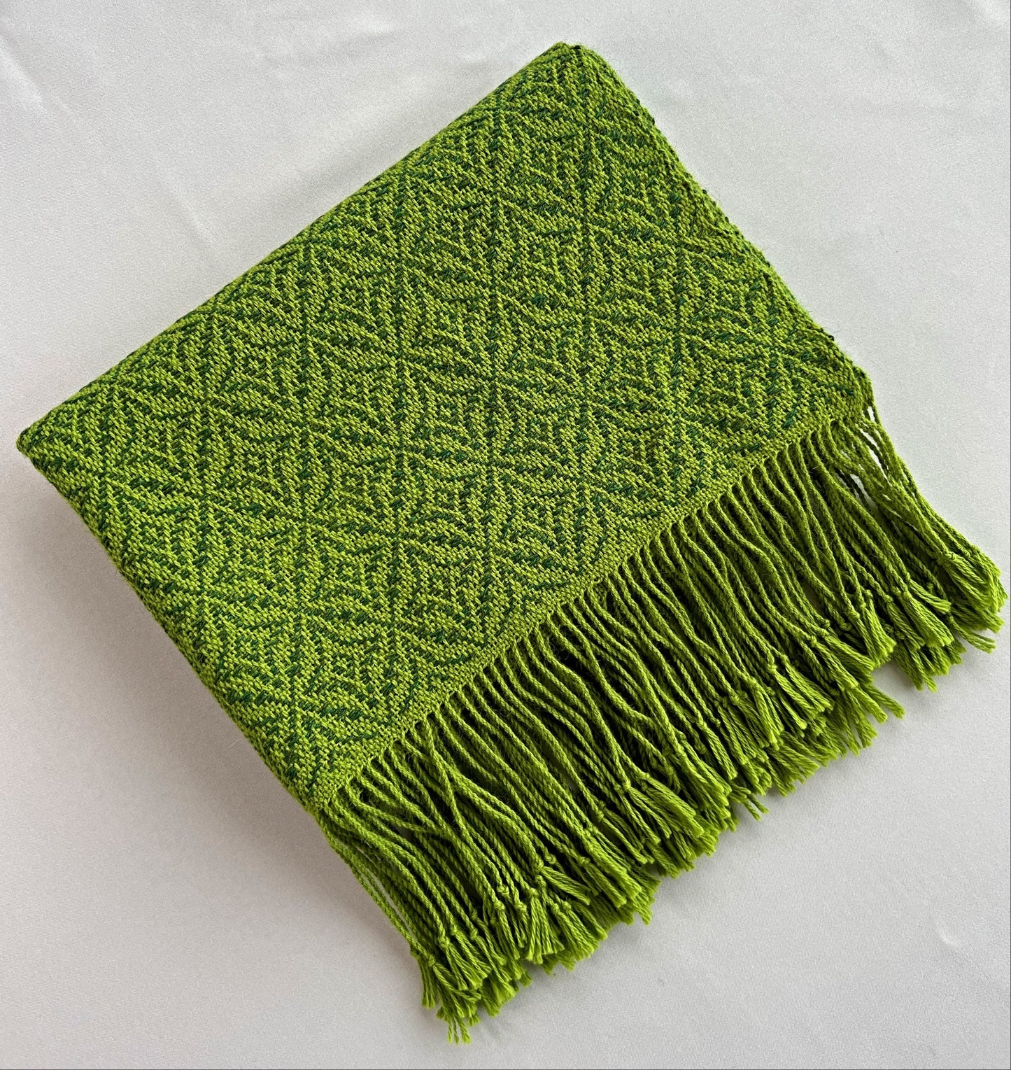 WARA XL Shawl in 100% Baby Alpaca (Green)