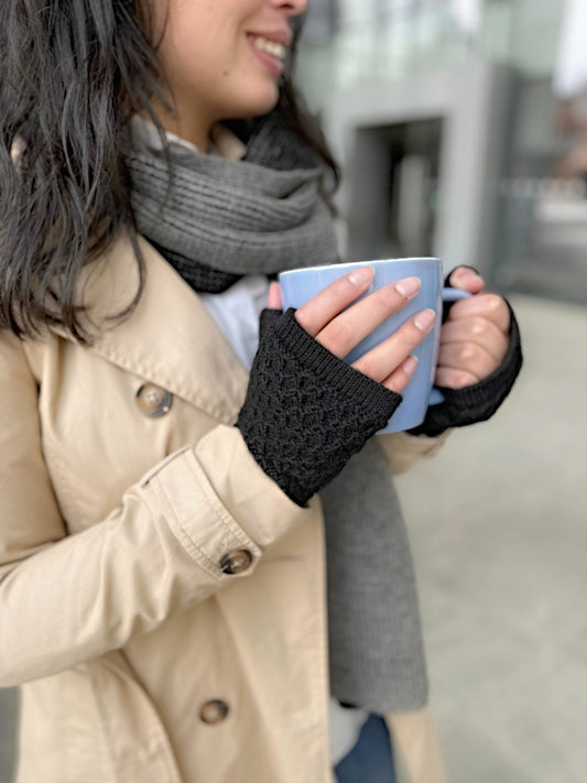 YANANTIN Double Sided Scarf Shawl in 100% Baby Alpaca (Black & Grey)