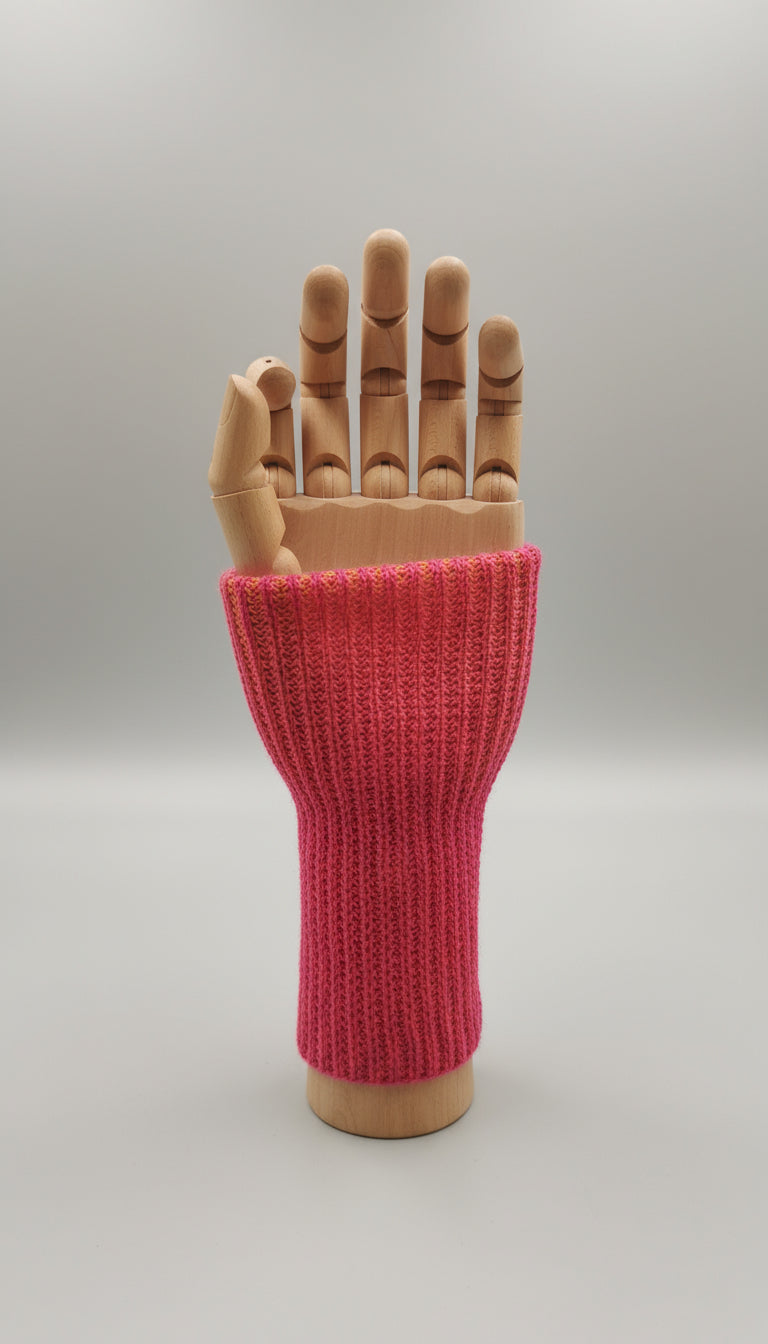 KUSKA Wrist Warmer in 100% Baby Alpaca (Pink & Orange)