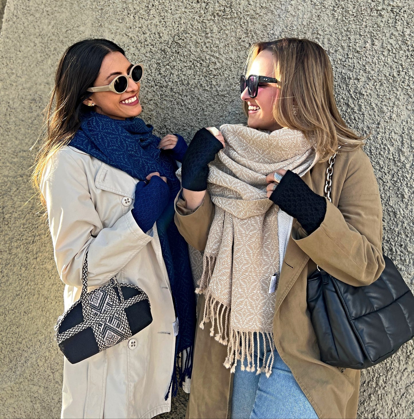 WARA XL Shawl in 100% Baby Alpaca (Beige & White)