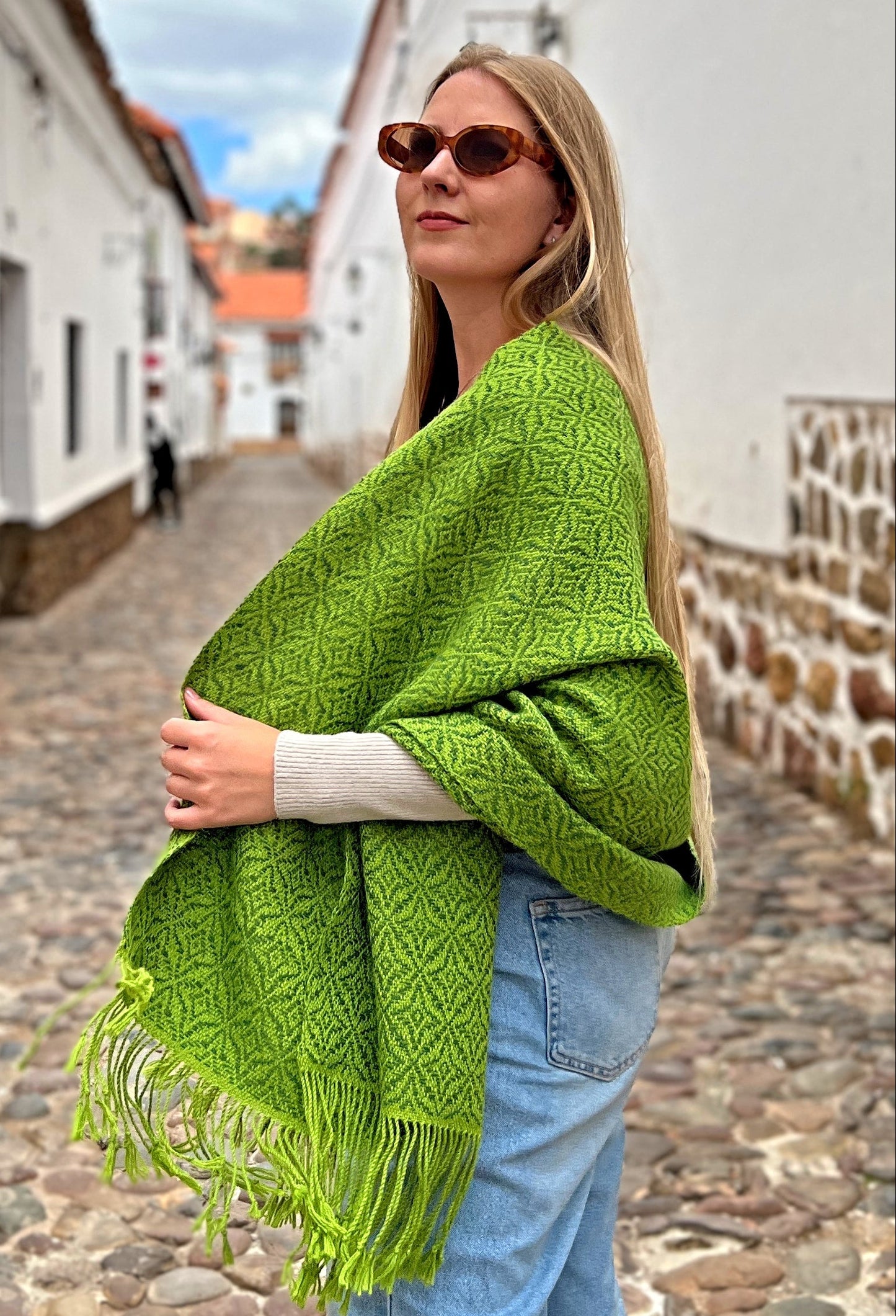 WARA XL Shawl in 100% Baby Alpaca (Green)