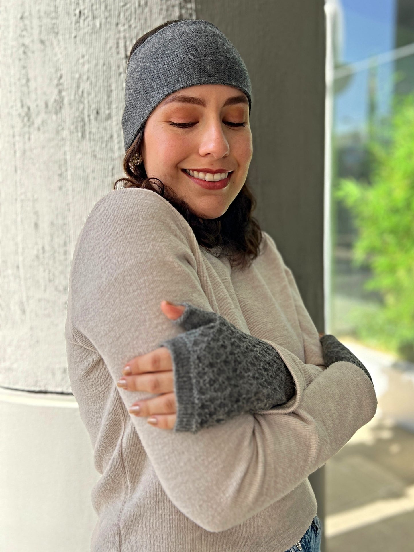 MAKI Fingerless gloves in 100% Baby Alpaca (Grey)