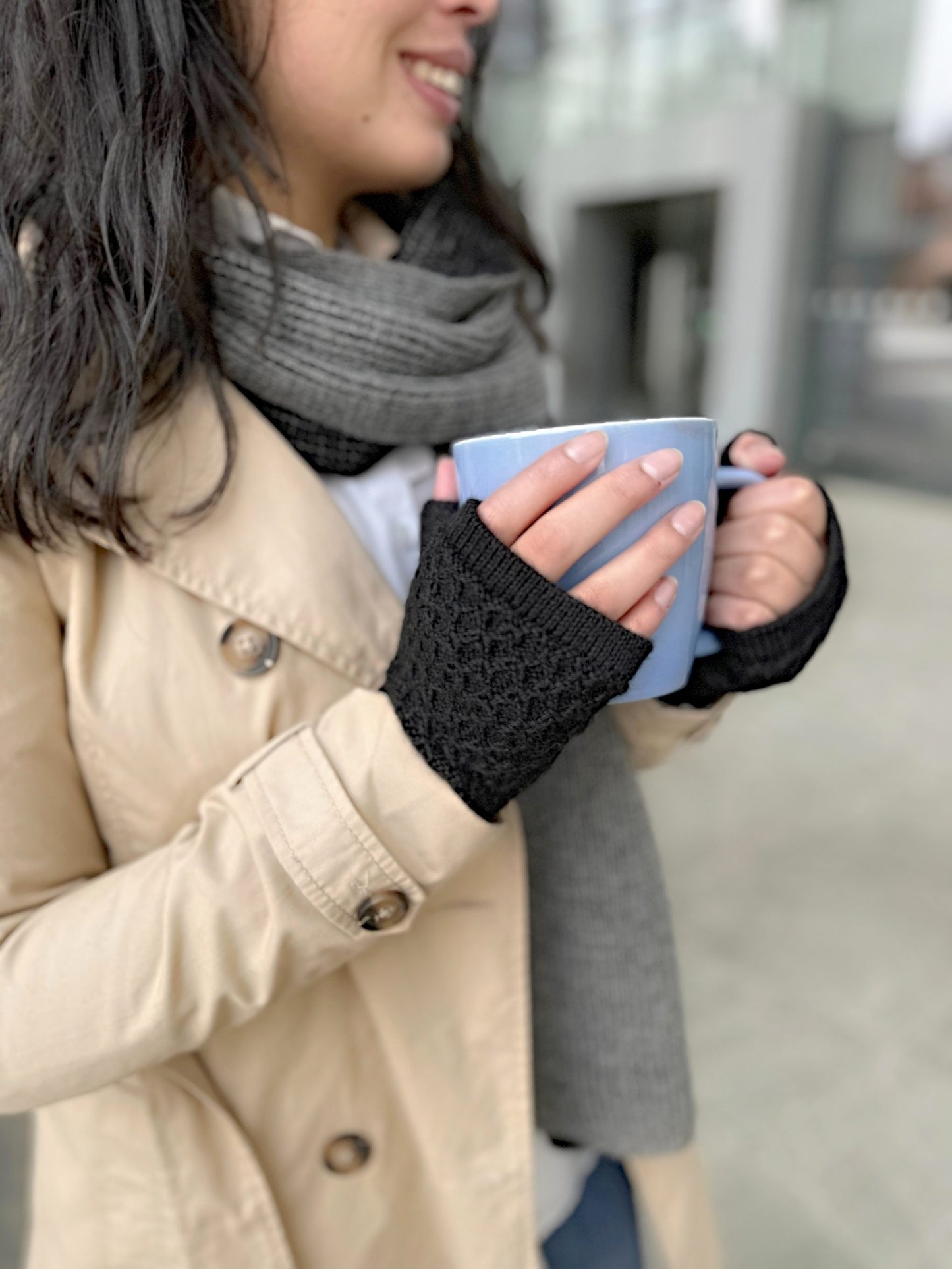 YANANTIN Double Sided Scarf Shawl in 100% Baby Alpaca (Black & Grey)