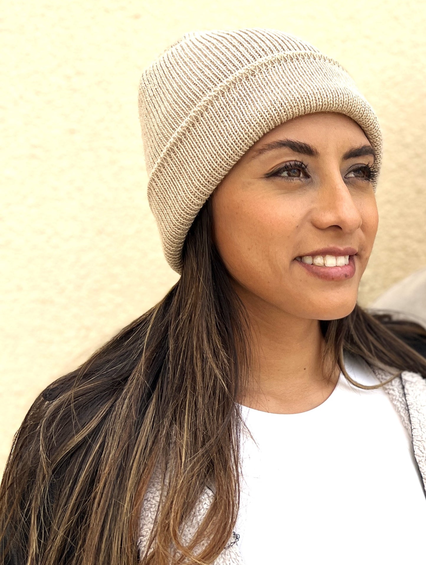 ILLIMANI Beanie in 100% Baby Alpaca wool (Beige)