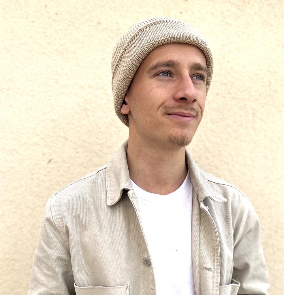 ILLIMANI Beanie in 100% Baby Alpaca wool (Beige)