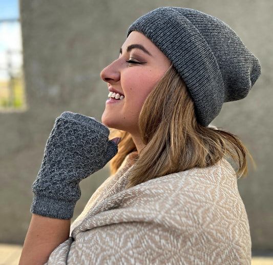 ILLIMANI Beanie in 100% Baby Alpaca wool (Gray)