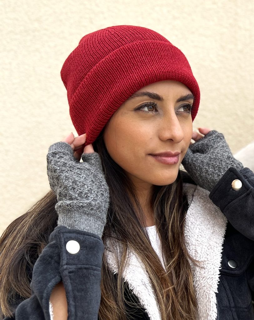 ILLIMANI Beanie in 100% Baby Alpaca wool (Red)